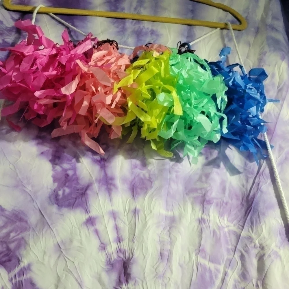 NEW Handmade 5 Color Tissue Paper Tassel Garland Multicolored Size Is 7 Feet